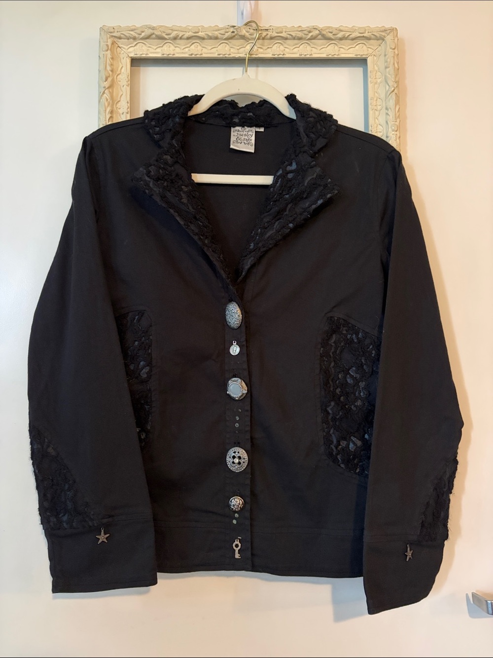 PARSLEY & SAGE | Black Lace-Trim Button Front Blazer